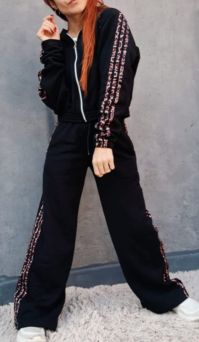 LadyVictoria - Lenceria por mayor - CONJUNTO PALAZZO PRINT CON CAMPERA ALG